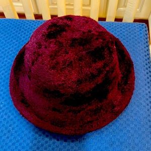 Liz Claborne vintage classic hat beautiful belt maroon color Liz Claborne tag